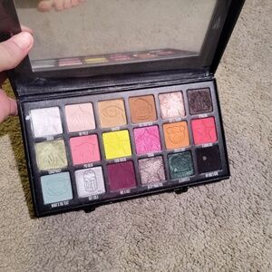 Jeffree Star Conspiracy Palette